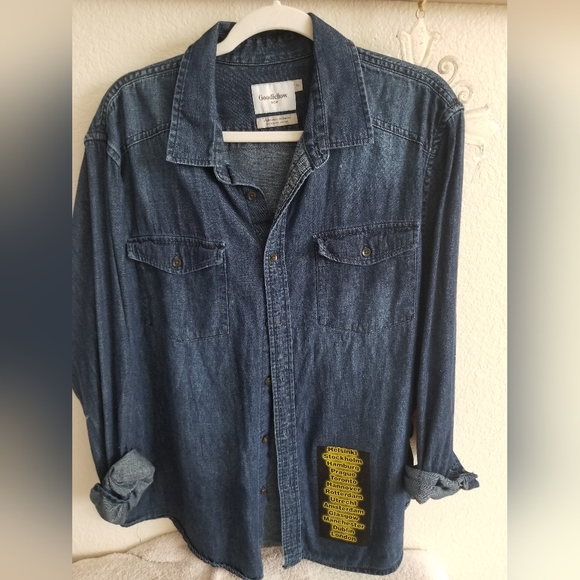 Rolling Stones Button Down shirt - Picture 2 of 3